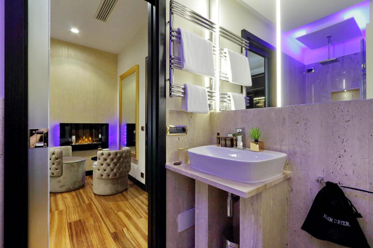 Spanish Hills Collection Luxury Suites & Jacuzzi Rom Exteriör bild