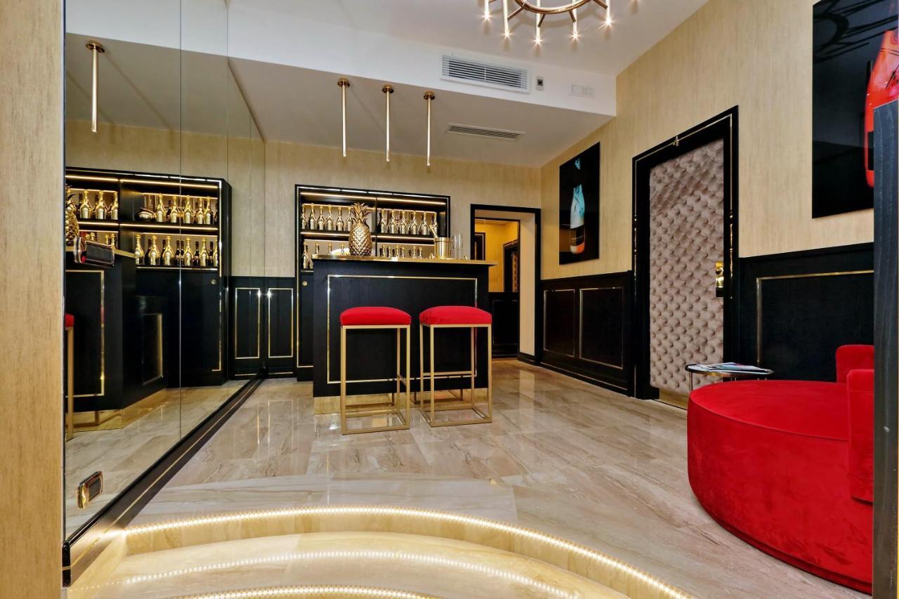 Spanish Hills Collection Luxury Suites & Jacuzzi Rom Exteriör bild